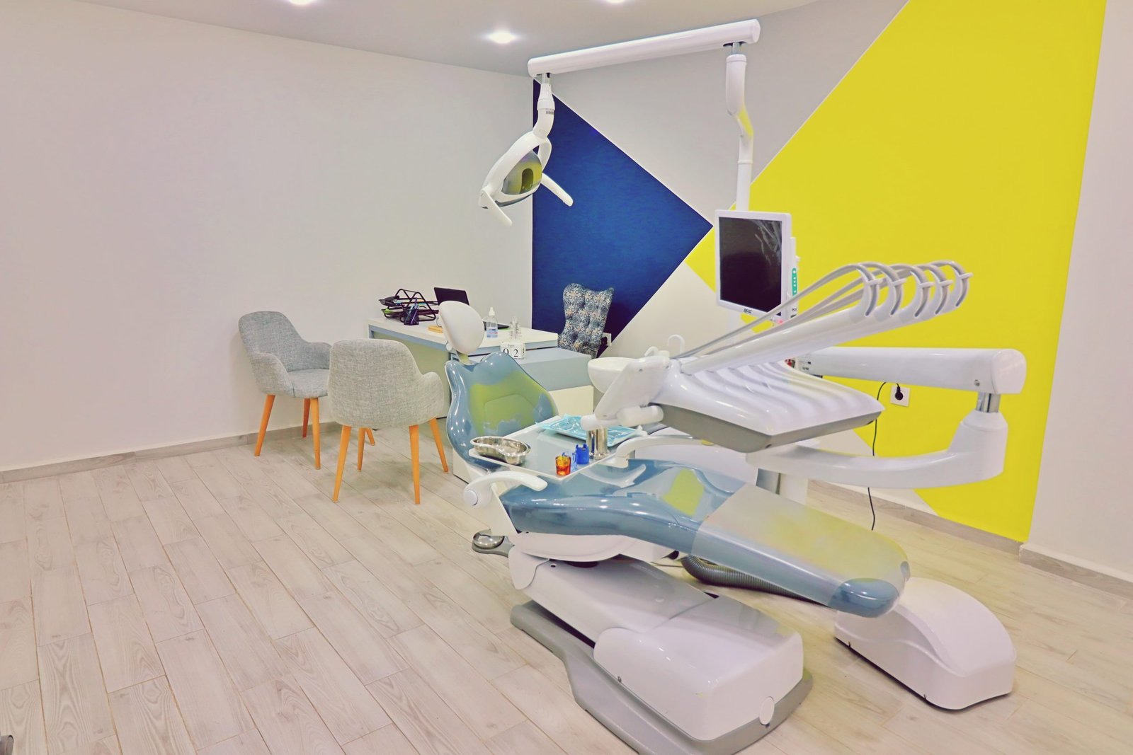 front_picture_dental